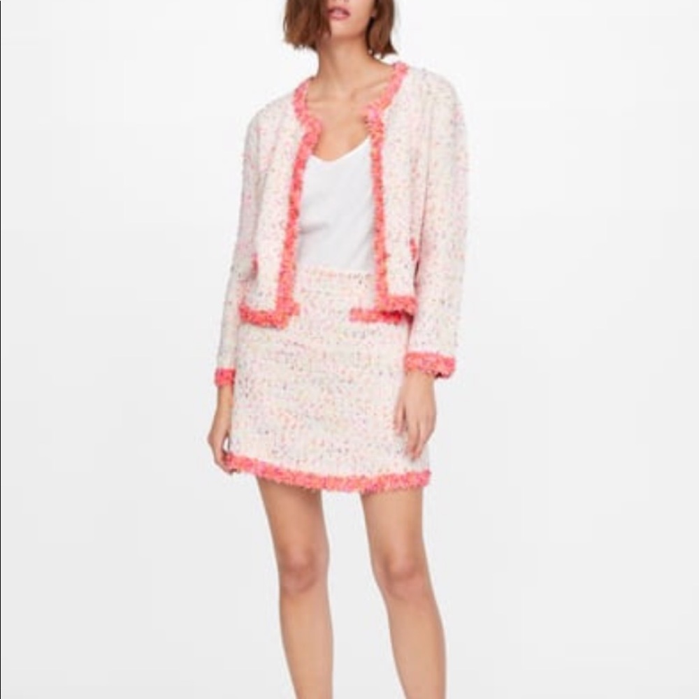 Vibrant Two piece tweed suit